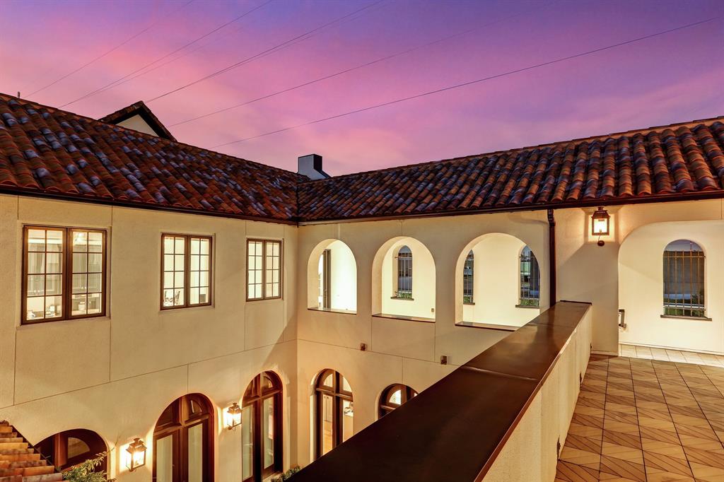 1104 Mosaico Lane, Houston, Texas image 46