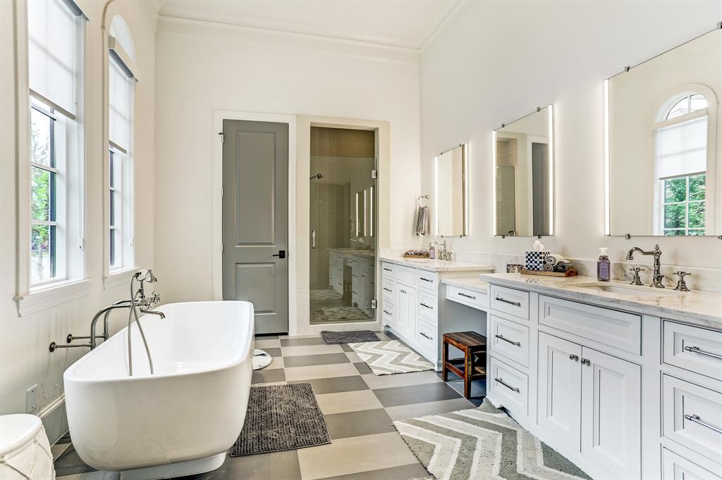 1104 Mosaico Lane, Houston, Texas image 30