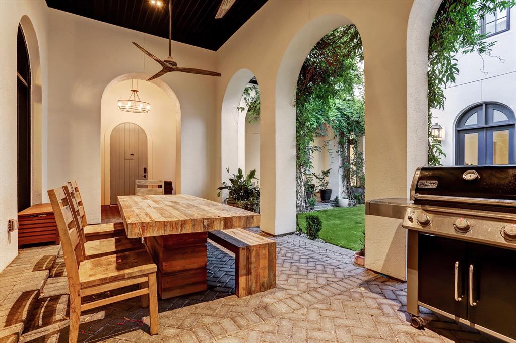 1104 Mosaico Lane, Houston, Texas image 37