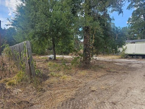 Photo of 178 Forrest Lawn Rd, Wharton, TX 77488 (MLS # 13210371)