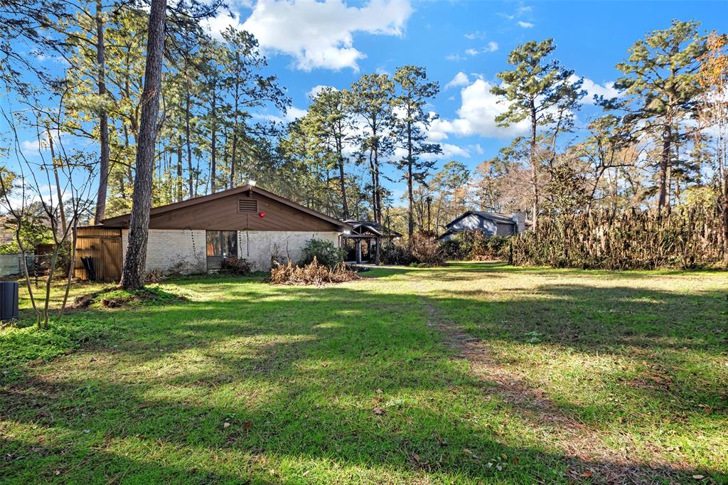 207 Wroxton Drive, Conroe, Texas image 36