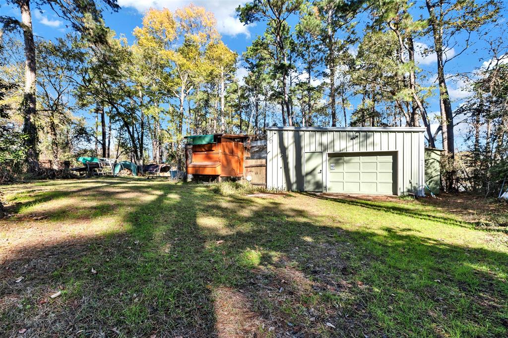 207 Wroxton Drive, Conroe, Texas image 32