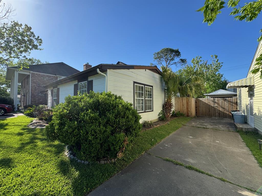 4922 Beech Street, Bellaire, Texas image 23