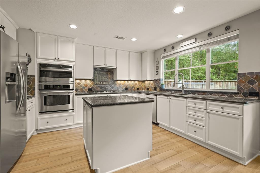 82 Lightwood Trace, Spring, Texas image 13