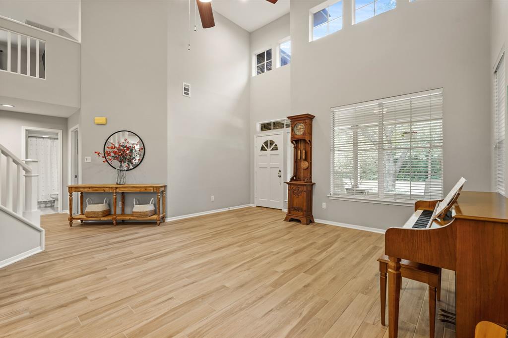 82 Lightwood Trace, Spring, Texas image 9