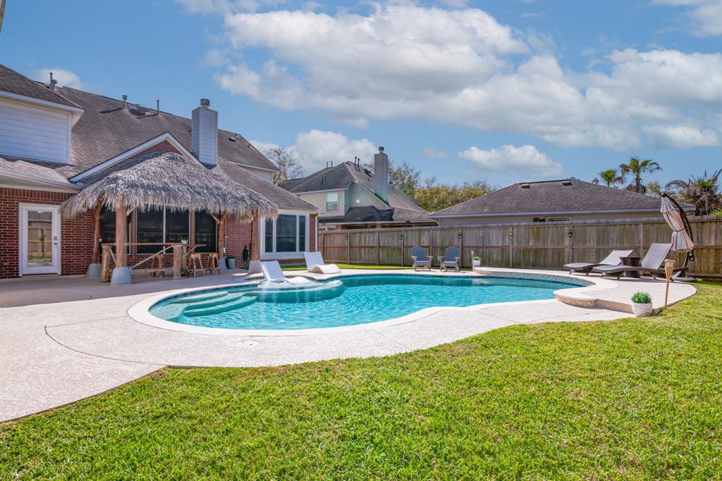 3004 Autumn Park Court, Friendswood, Texas image 1