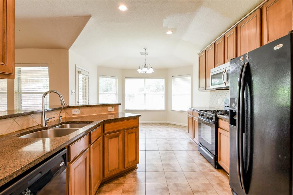 2318 Appian Way, Pearland, Texas image 23