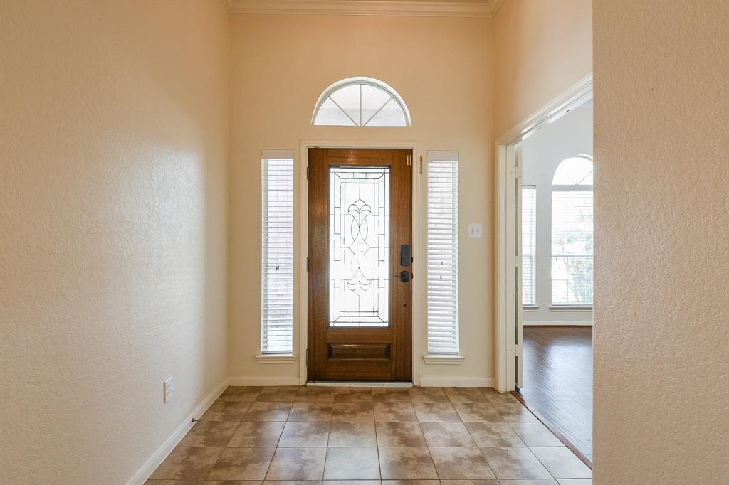 2318 Appian Way, Pearland, Texas image 9