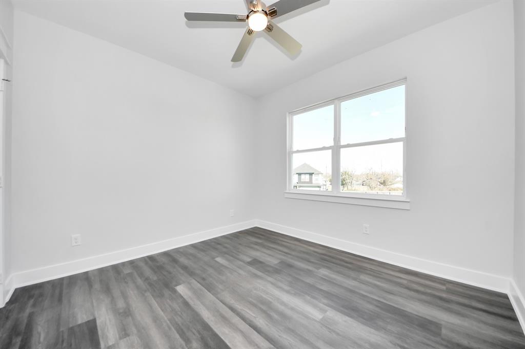 232 San Jacinto St, La Porte, Texas image 23