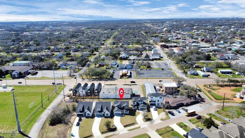 232 San Jacinto St, La Porte, Texas image 5