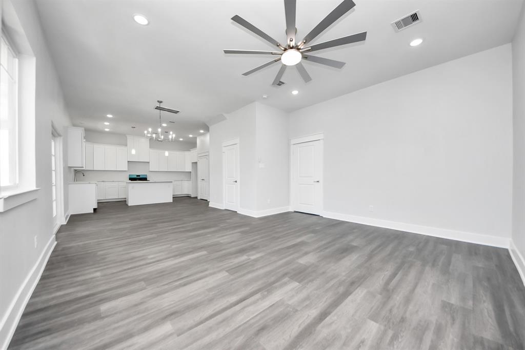 232 San Jacinto St, La Porte, Texas image 14