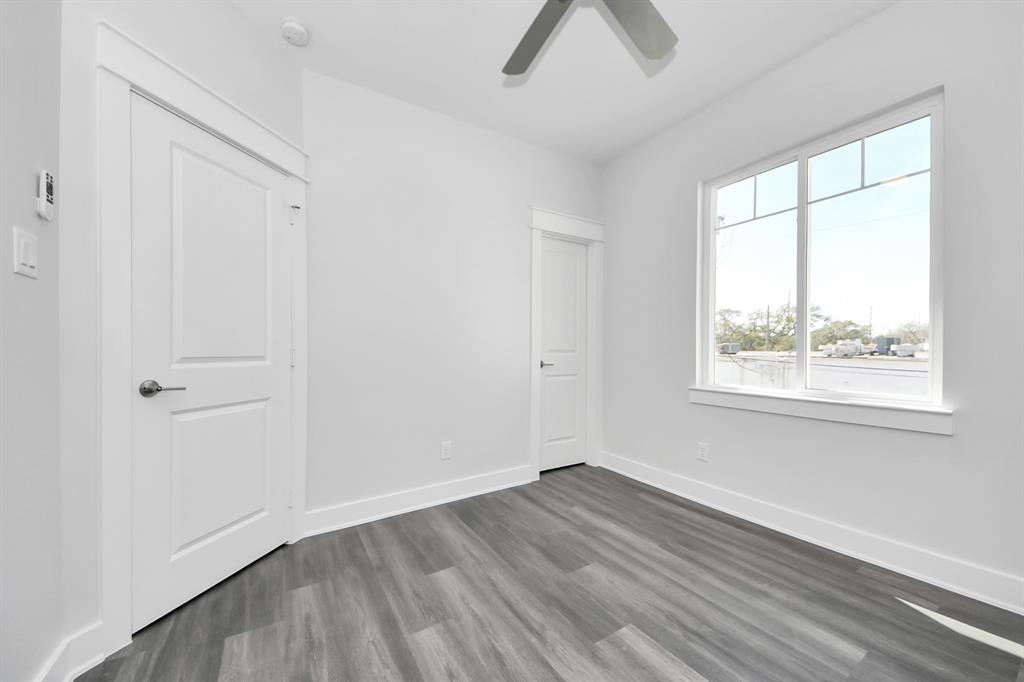 232 San Jacinto St, La Porte, Texas image 21