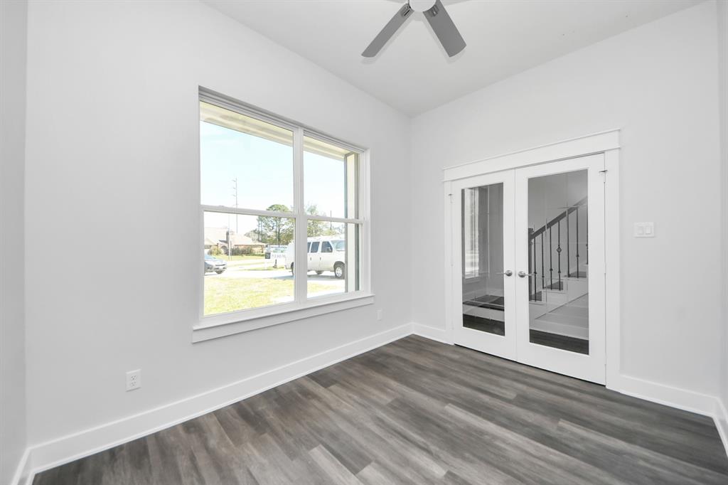 232 San Jacinto St, La Porte, Texas image 8
