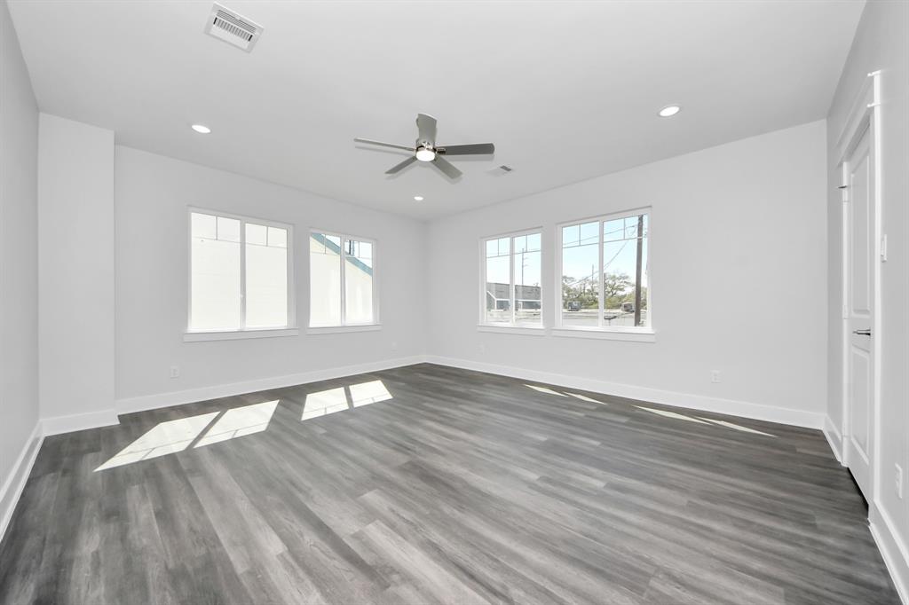 232 San Jacinto St, La Porte, Texas image 25