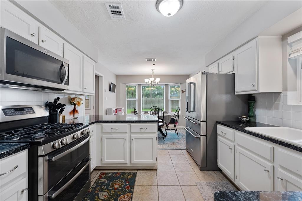 30307 Thorsby Drive, Spring, Texas image 7