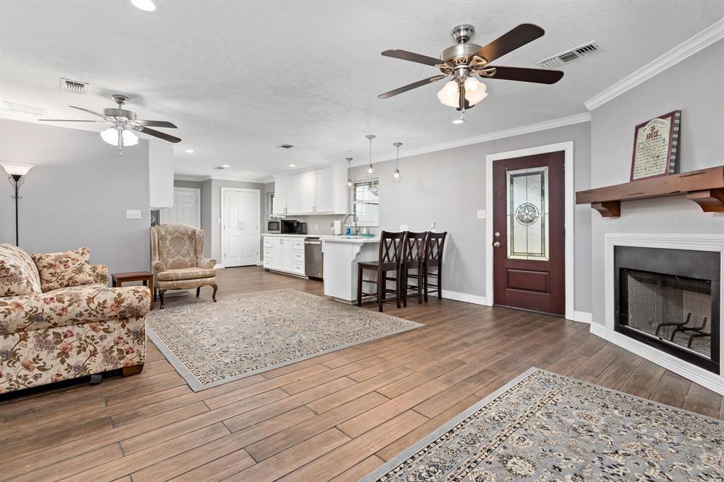 314 Pinehurst Drive, Sour Lake, Texas image 2