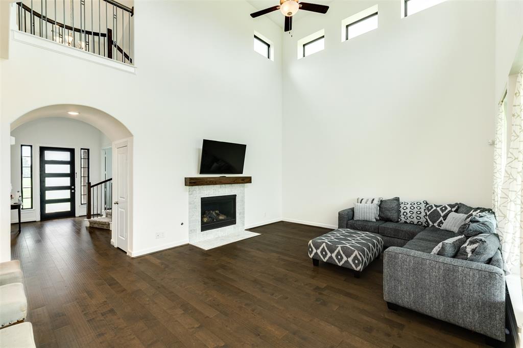 715 Lakeland Circle, Rosharon, Texas image 11