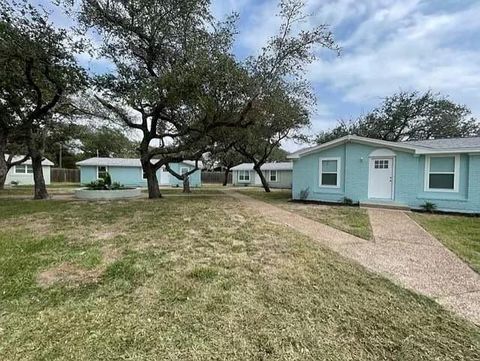 1300 N Live Oak Street 5 Rockport TX 78382
