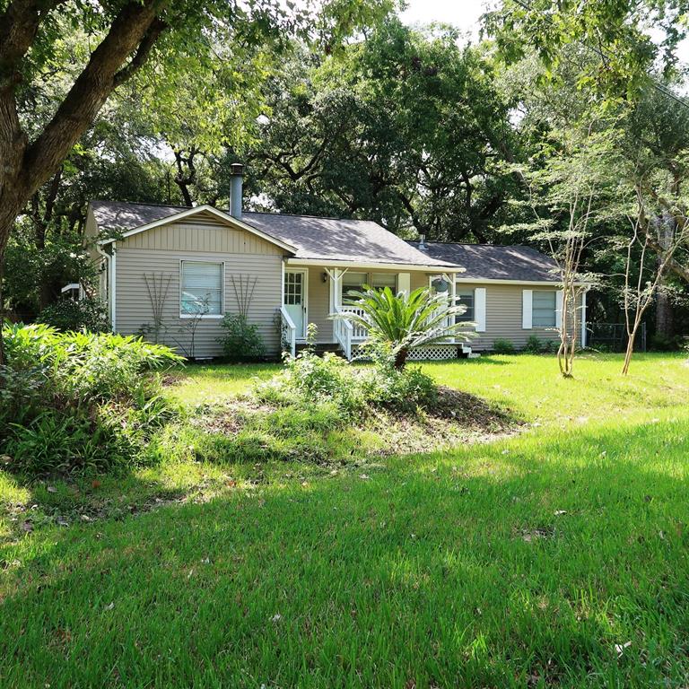 3626 Walsh Street, Bacliff, Texas image 1