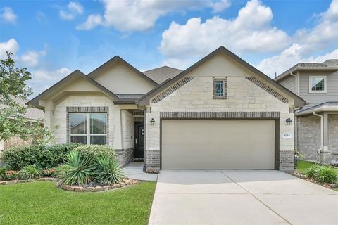 Single Family Residence in Spring TX 4234 Green Landing Drive.jpg