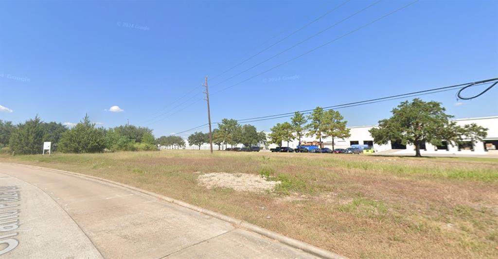 Grand Plaza Drive, Houston, Texas image 3