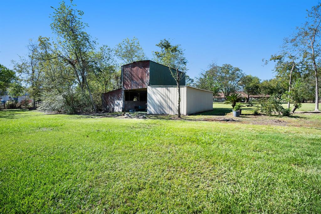 811 Steele Road, Highlands, Texas image 15