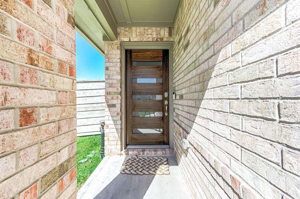 property-search 1 2011 Oak Leaf Court