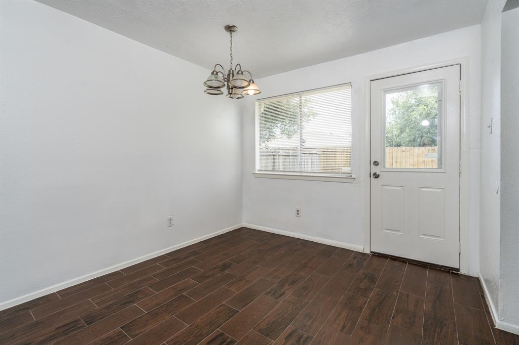 2047 Highcrest Drive, Missouri City, Texas image 5