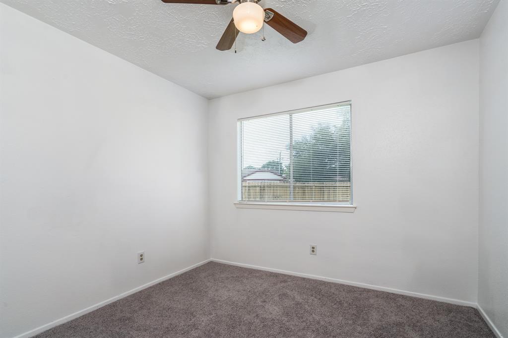 2047 Highcrest Drive, Missouri City, Texas image 20