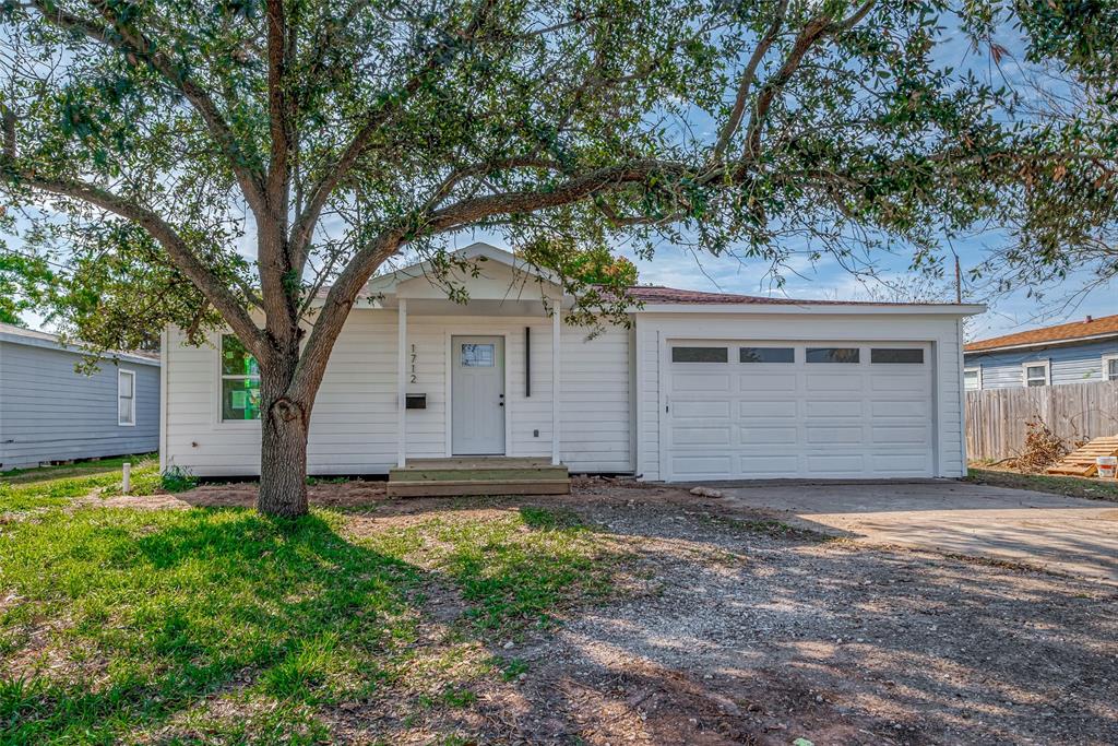 1712 W 5th Street, Freeport, Texas image 3