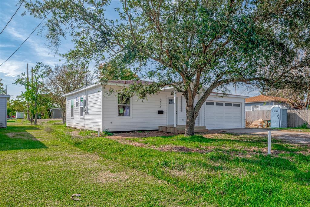 1712 W 5th Street, Freeport, Texas image 2