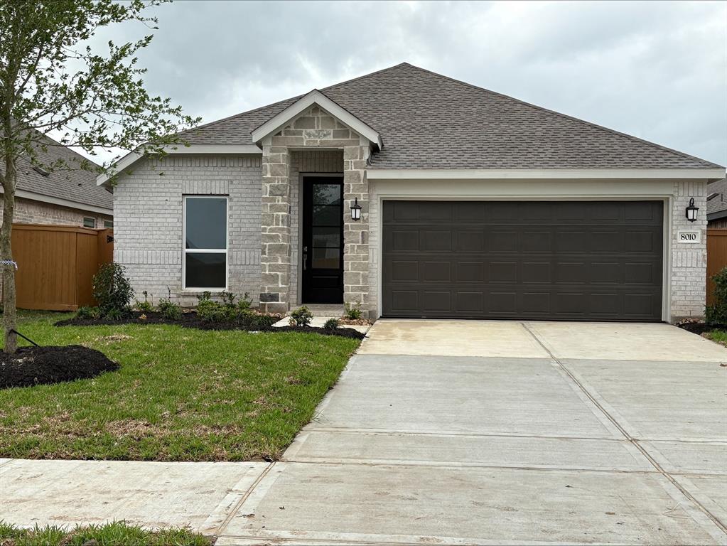 2414 Indian Jade Drive, Rosharon, Texas image 1