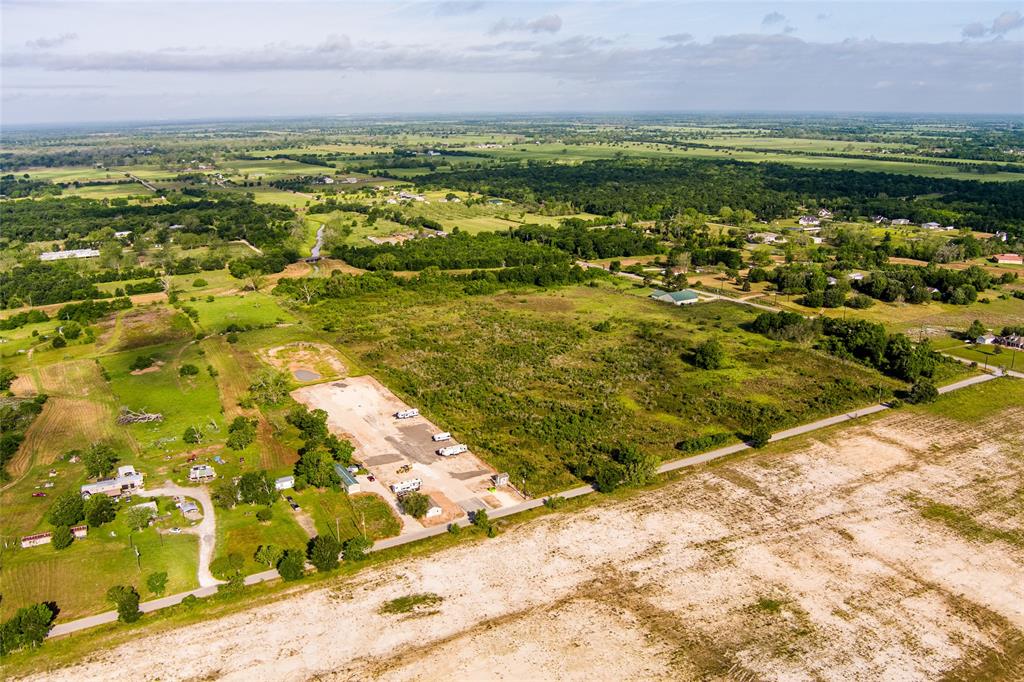 6936 Love Road, Fulshear, Texas image 8