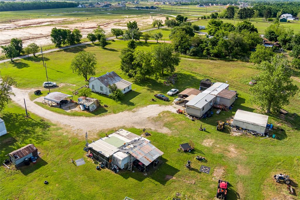 6936 Love Road, Fulshear, Texas image 17