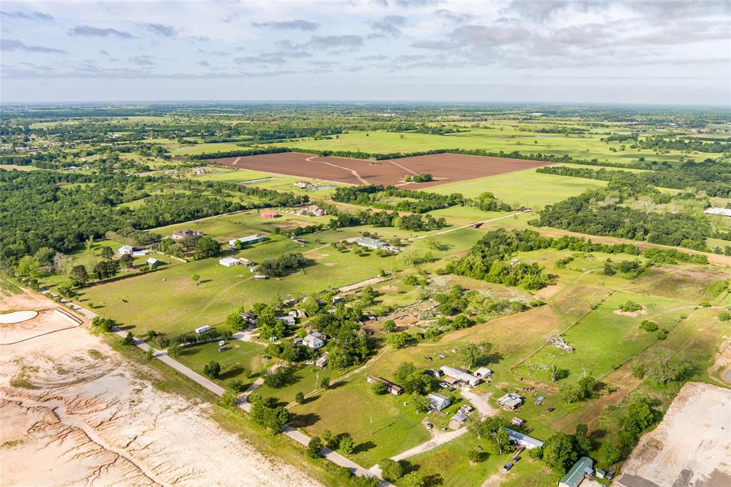 6936 Love Road, Fulshear, Texas image 9