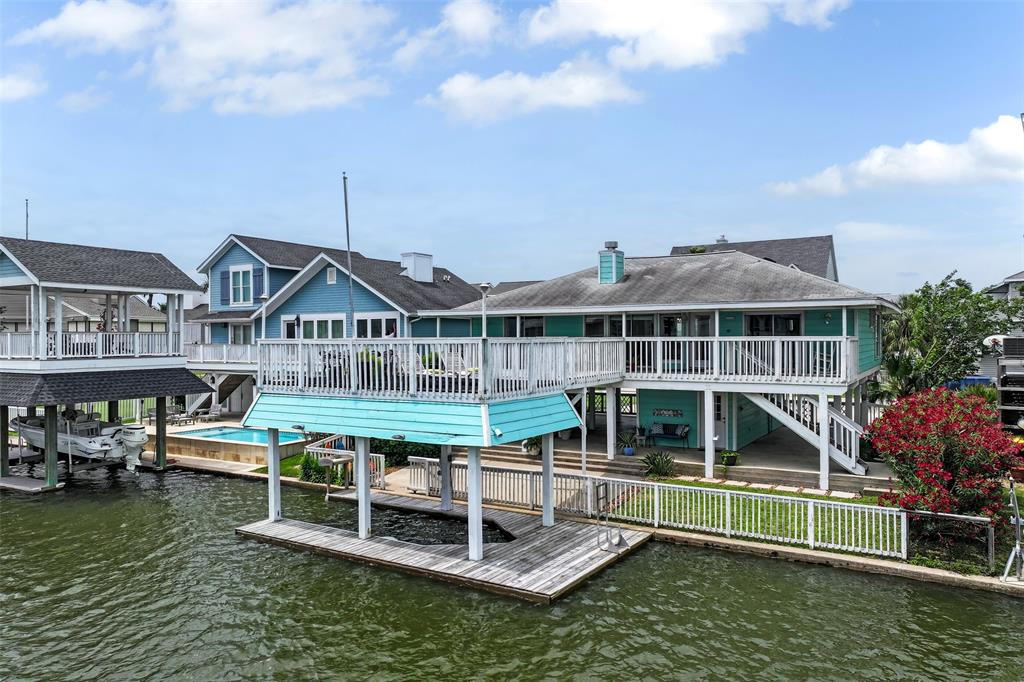 3404 Jolly Roger Circle Cir, Galveston, Texas image 1