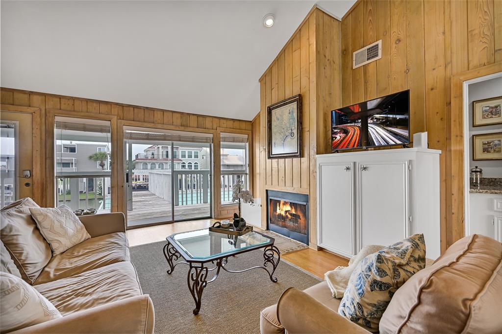 3404 Jolly Roger Circle Cir, Galveston, Texas image 4