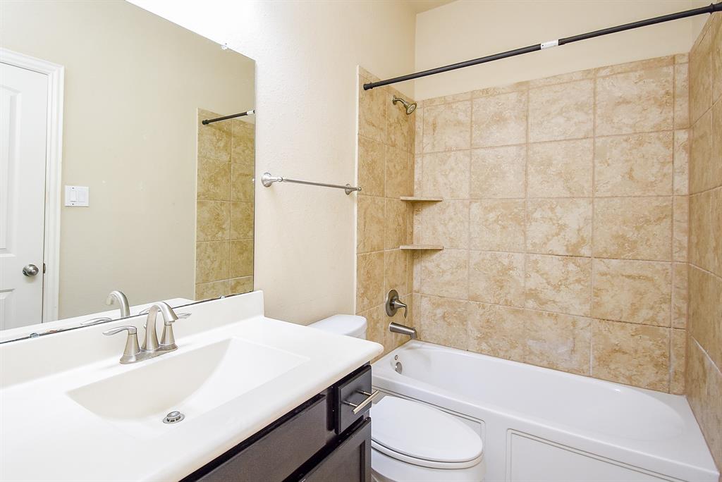 2439 Dark Elm Drive, Fresno, Texas image 25