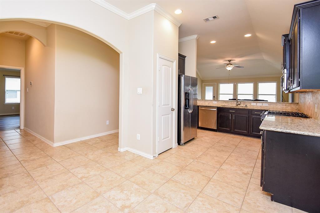 2439 Dark Elm Drive, Fresno, Texas image 12