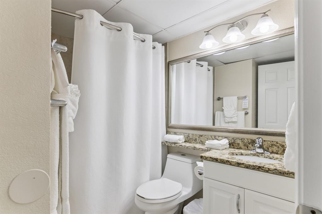 6102 Seawall Boulevard 105