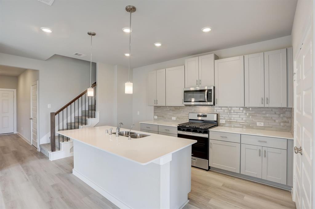 6610 Lenwood Lane, Rosharon, Texas image 3