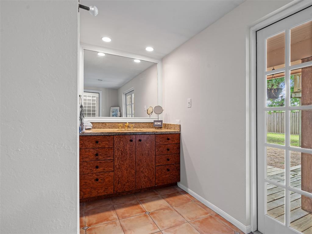 967 W Donovan Street, Houston, Texas image 18
