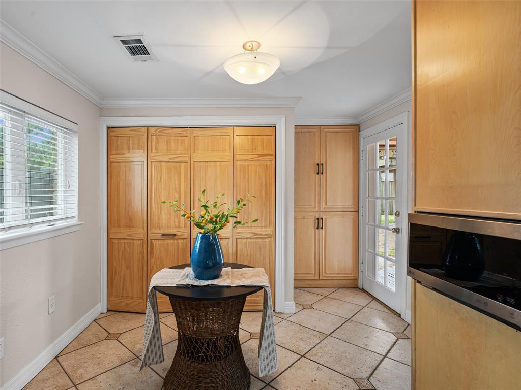 967 W Donovan Street, Houston, Texas image 13