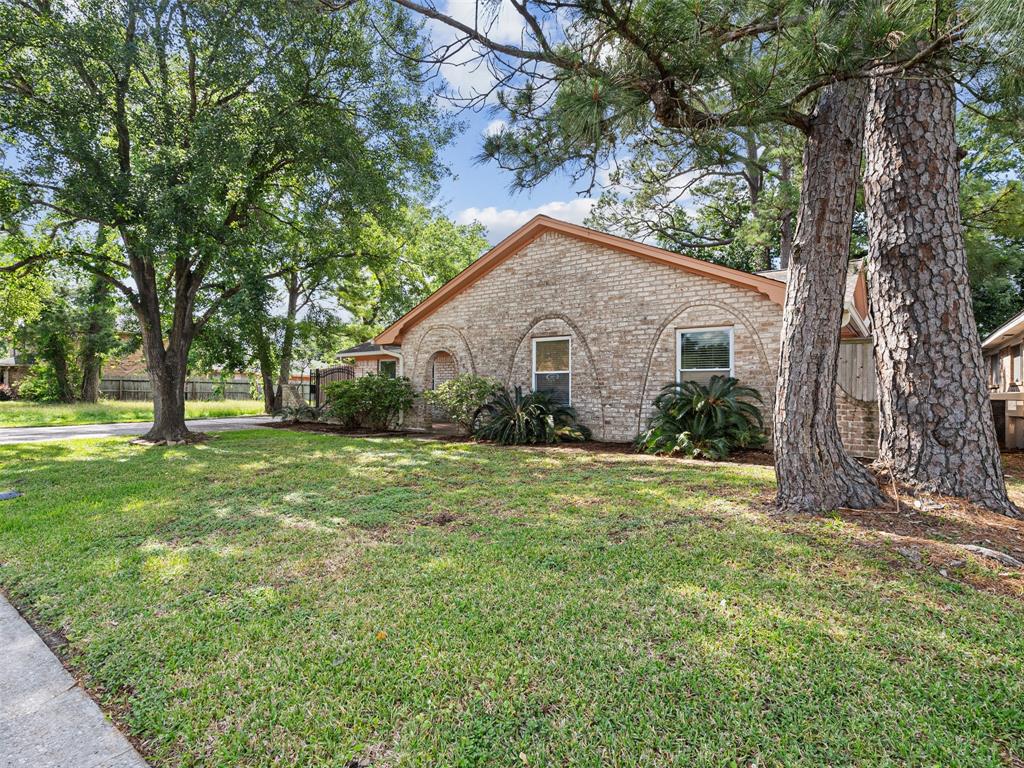 967 W Donovan Street, Houston, Texas image 23