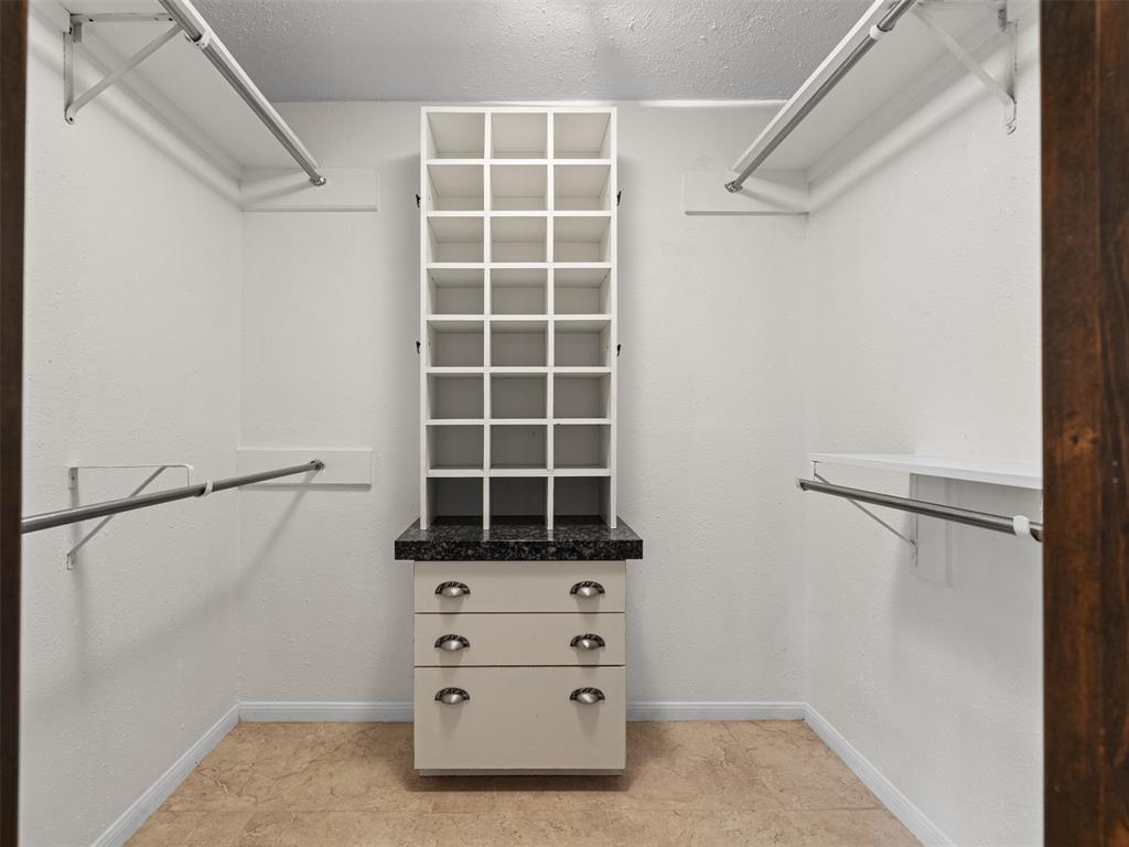 967 W Donovan Street, Houston, Texas image 17