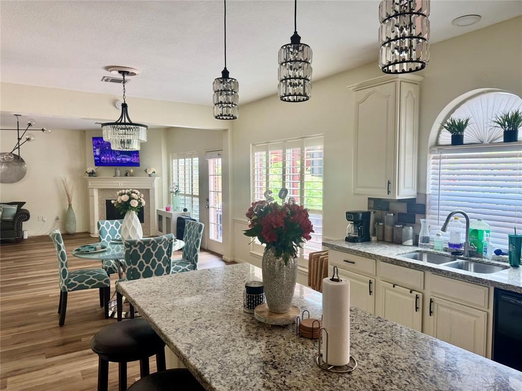 3602 Garrettsville Drive, Pearland, Texas image 7