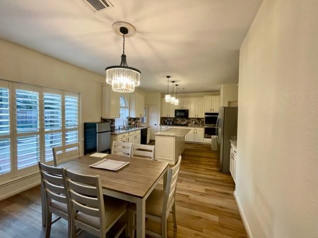 3602 Garrettsville Drive, Pearland, Texas image 11