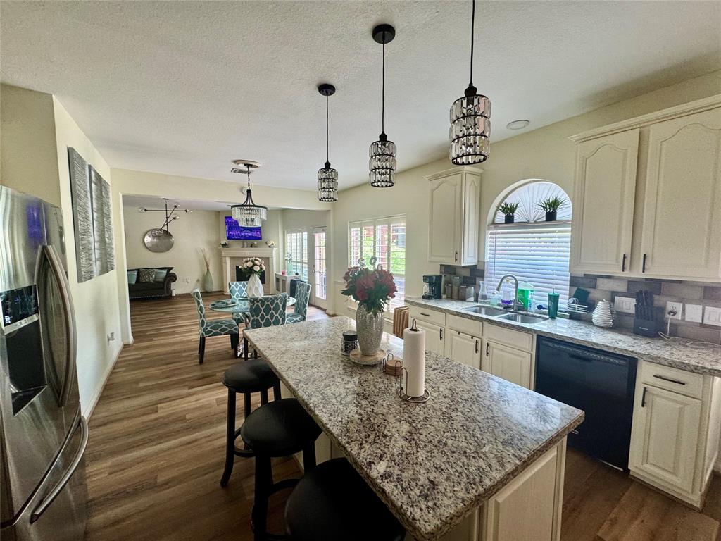 3602 Garrettsville Drive, Pearland, Texas image 8