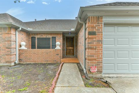 A home in Pearland