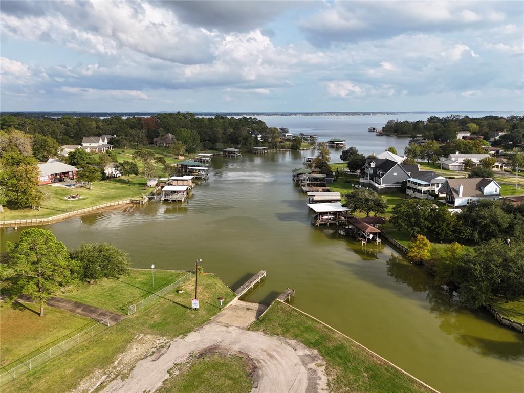 236 Robin Hood Drive, Livingston, Texas image 10